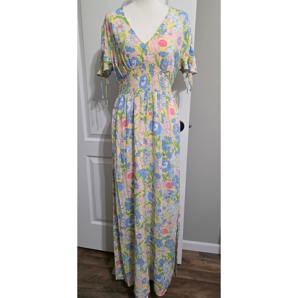 Bar III Maxi Dress Womens M Yellow Floral Smocked Waist V-Neck Romantic Flowy‎
